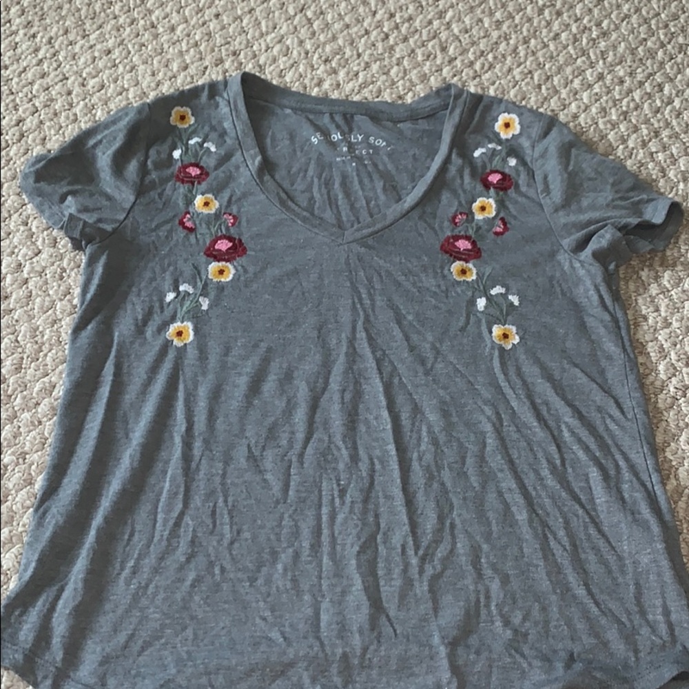 floral V neck Tee